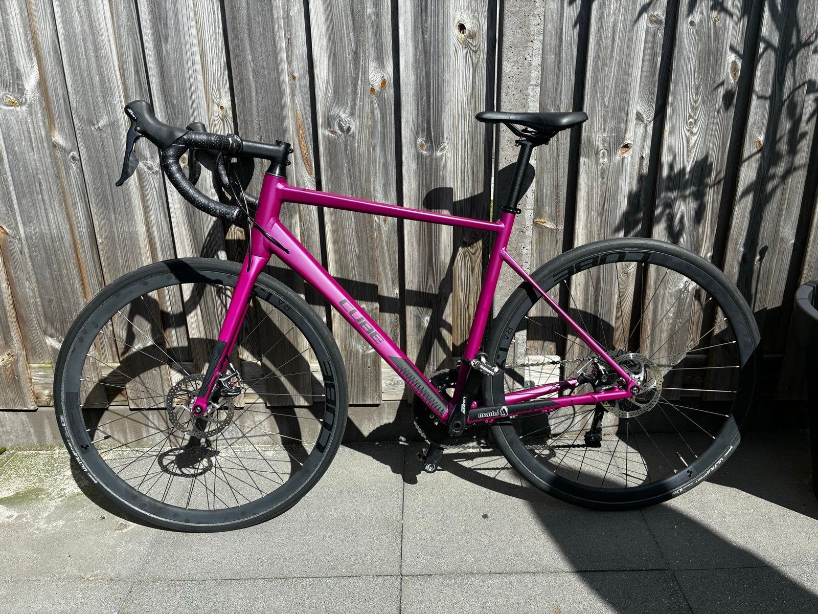 Cube Axial WS Pro 2021, Framemaat 56, 28 inch, Aluminium, Zo goed als nieuw, Dames
