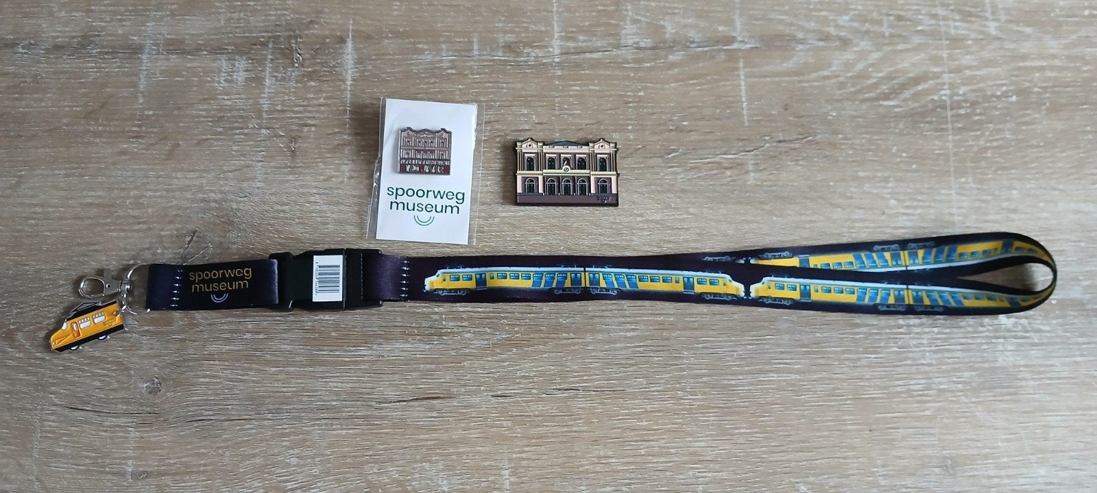 Spoorwegmuseum maliebaanstation pin + magneet + keycord, Ophalen of Verzenden, Nieuw, Trein, Overige typen