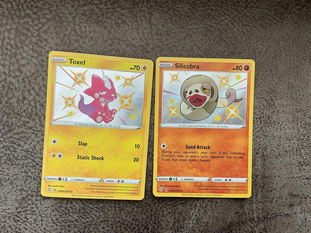 Pokémon Toxel en Silicobra kaarten, Ophalen of Verzenden, Gebruikt, Meerdere kaarten, Foil