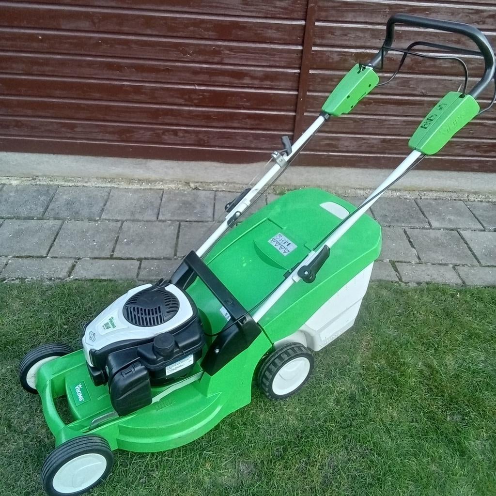 GRASMAAIER Viking/STIHL ZELFRIJDEND BENZINE MAAIER, Ophalen, Cirkelmaaier, Opvangbak, Benzine-grasmaaier