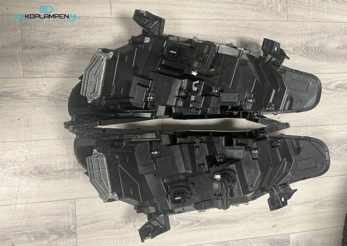 Renault Clio V Facelift Koplamp links rechts, Gebruikt, -, Renault, -