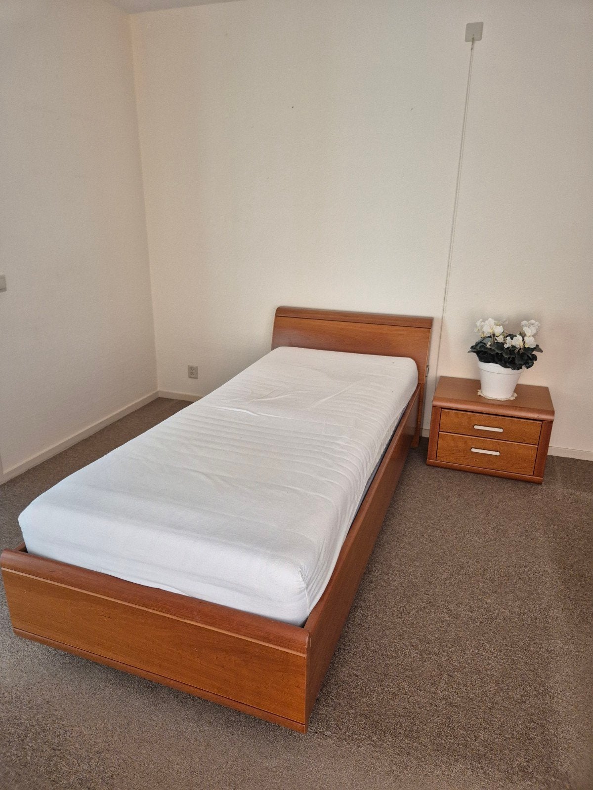 1 persoons bed met electrisch verstelbare bodem, Ophalen, Gebruikt, 90 cm, Eenpersoons