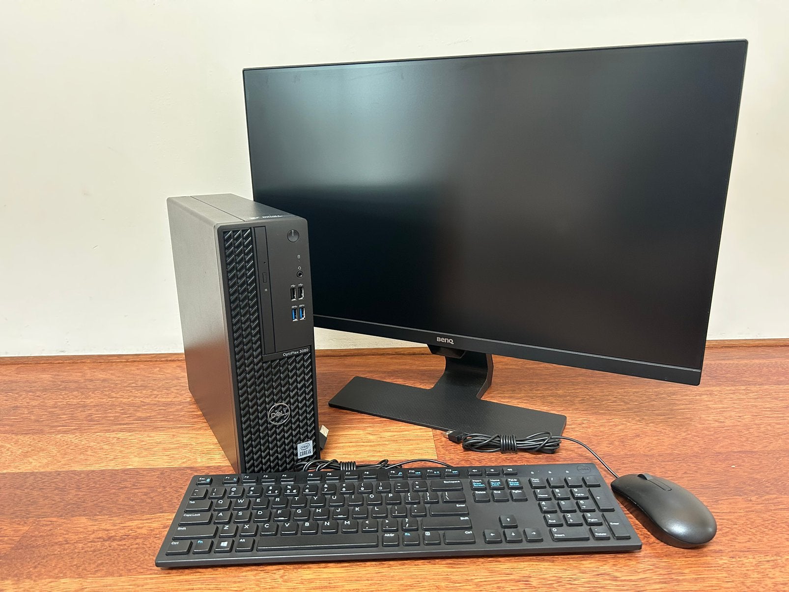 Dell OptiPlex 3080 SFF w/ BenQ 27 monitor, Computers en Software, Desktop Pc's, Ophalen of Verzenden