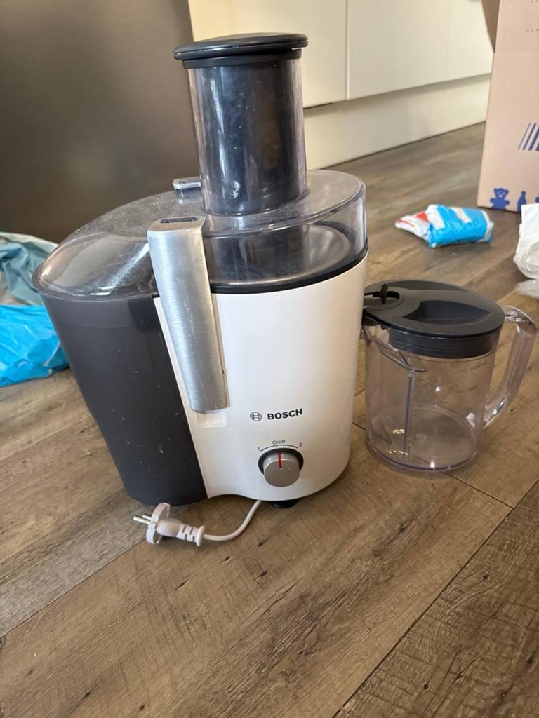 Bosch Sapcentrifuge - Wit/Zwart - Goede staat, Ophalen of Verzenden, Gebruikt, Elektrisch, Sapcentrifuge