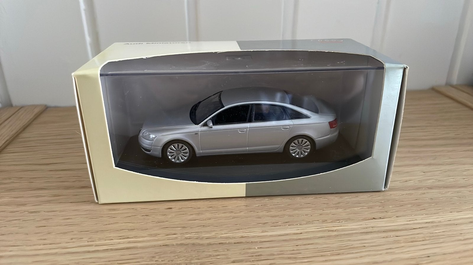 Audi A6 1:43, Ophalen of Verzenden, Zo goed als nieuw, Auto, MiniChamps