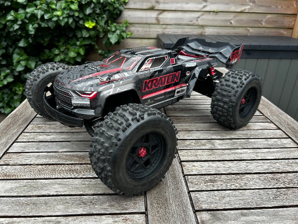 Arrma Kraton EXB 6S Max6 veel upgrades!, Auto offroad, Zo goed als nieuw, RTR (Ready to Run), Schaal 1:8