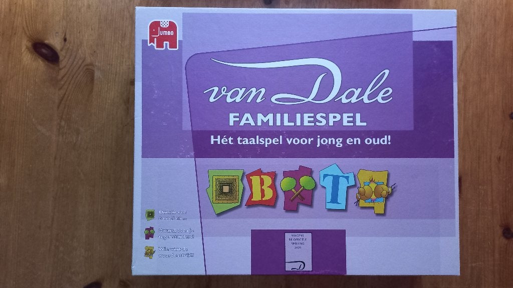Van Dale Familiespel - Hét taalspel voor jong en oud!, Vijf spelers of meer, Ophalen of Verzenden, Zo goed als nieuw