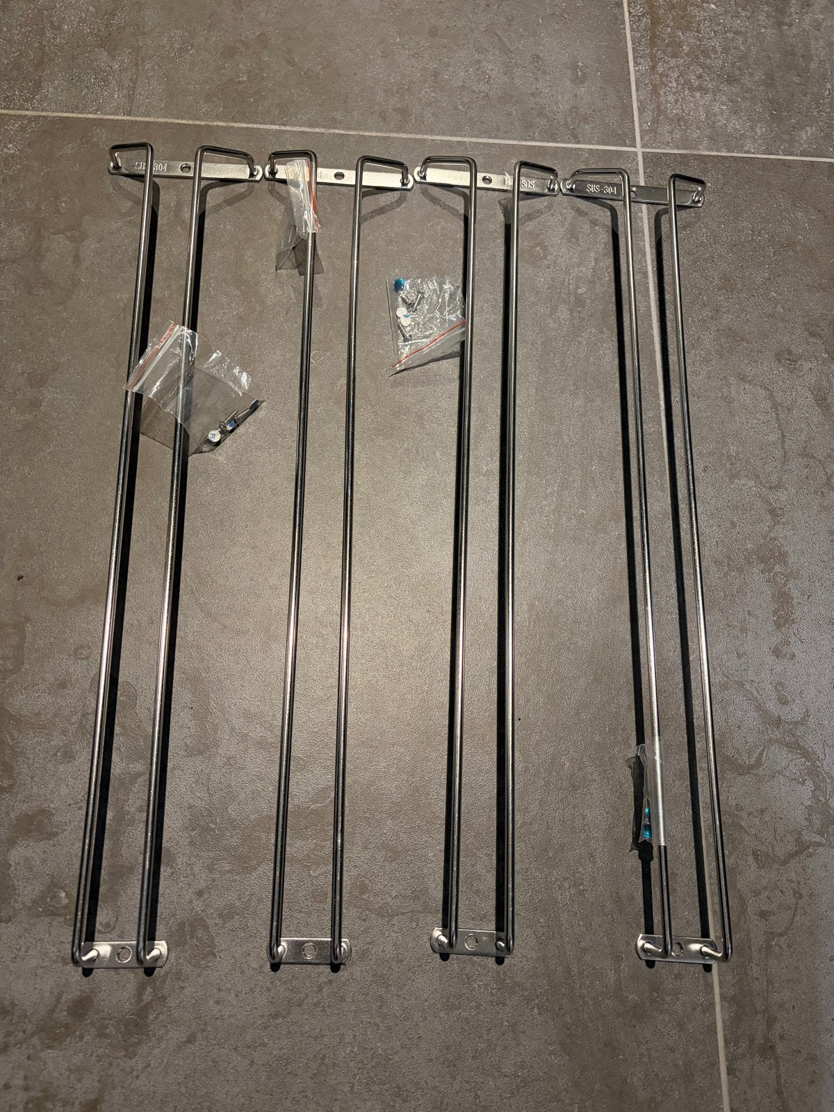 4x Wijn glazen ophangrek - 55cm lang, Overige typen, Ophalen of Verzenden, Metaal, Nieuw