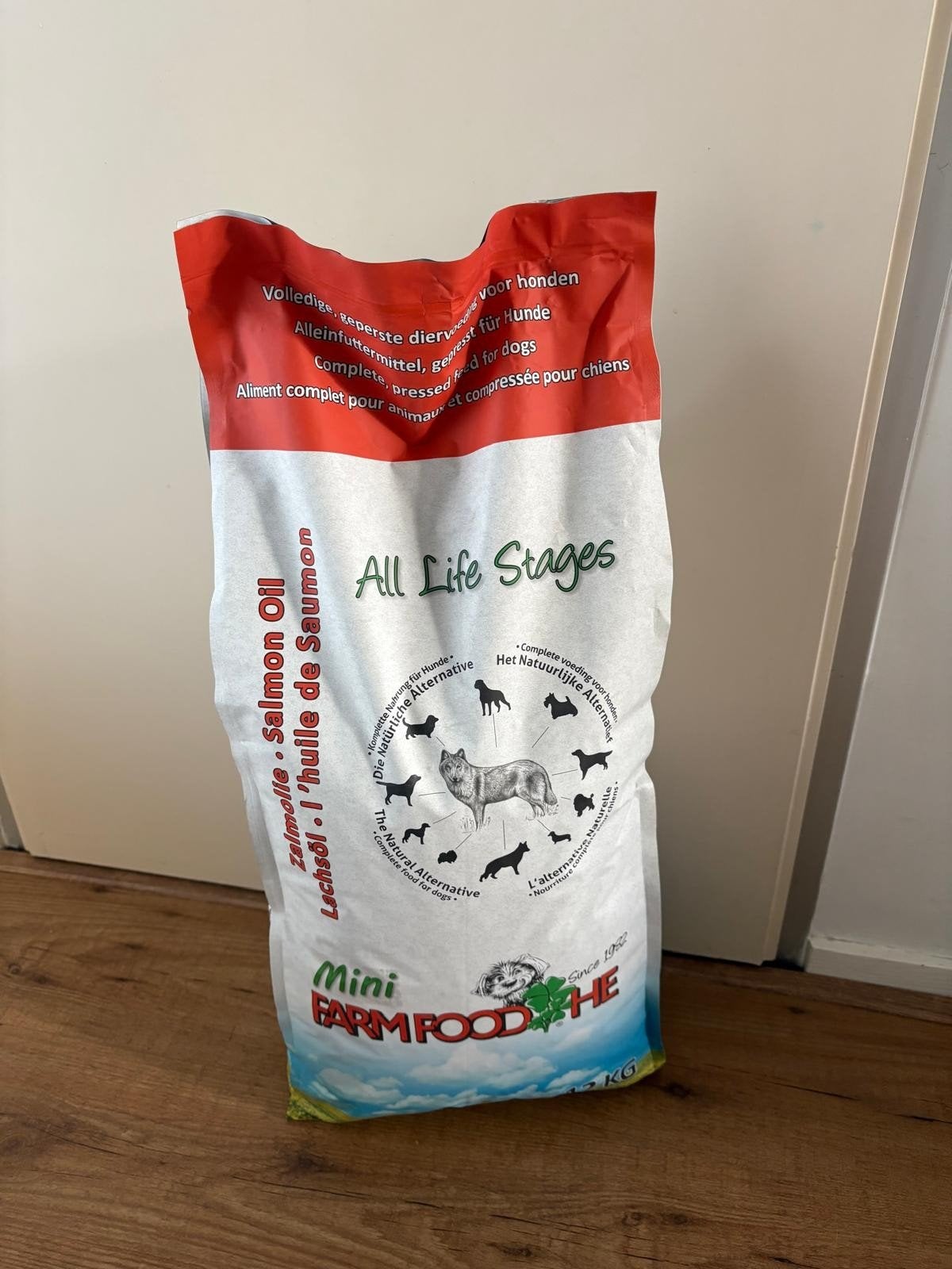 puppy voer/ bench te koop, Ophalen, Nieuw
