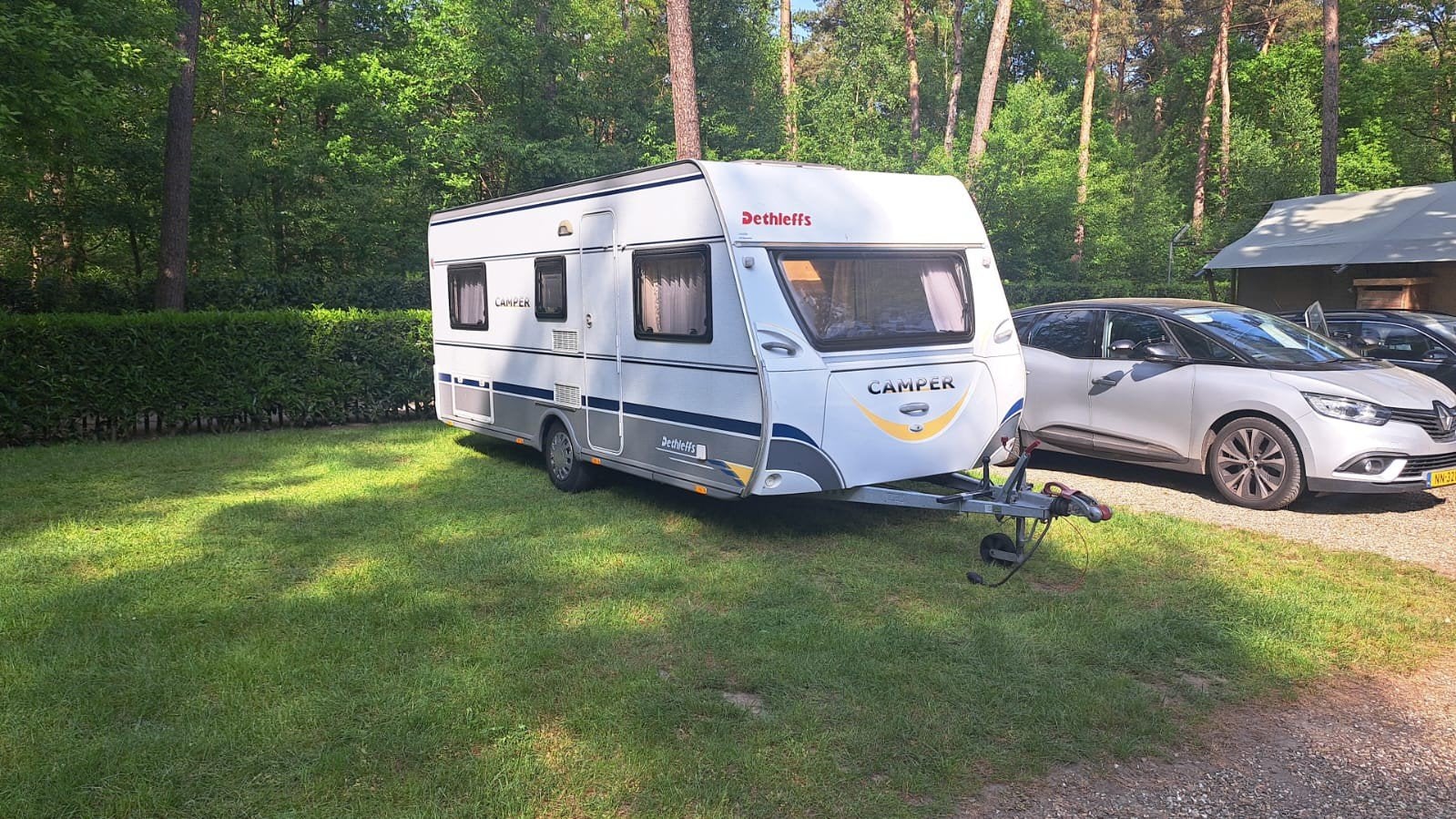 Dethleffs caravan camper 510 V 4 pers. met 2 losse bedden, 2 aparte bedden, Rondzit, Schokbreker, Particulier