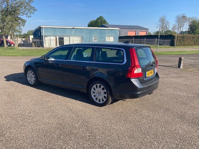 VOLVO V70 T4 180 PK Limited Edition Automaat Boekjes, Auto's, Gebruikt, Zwart, 4 cilinders, 179 pk
