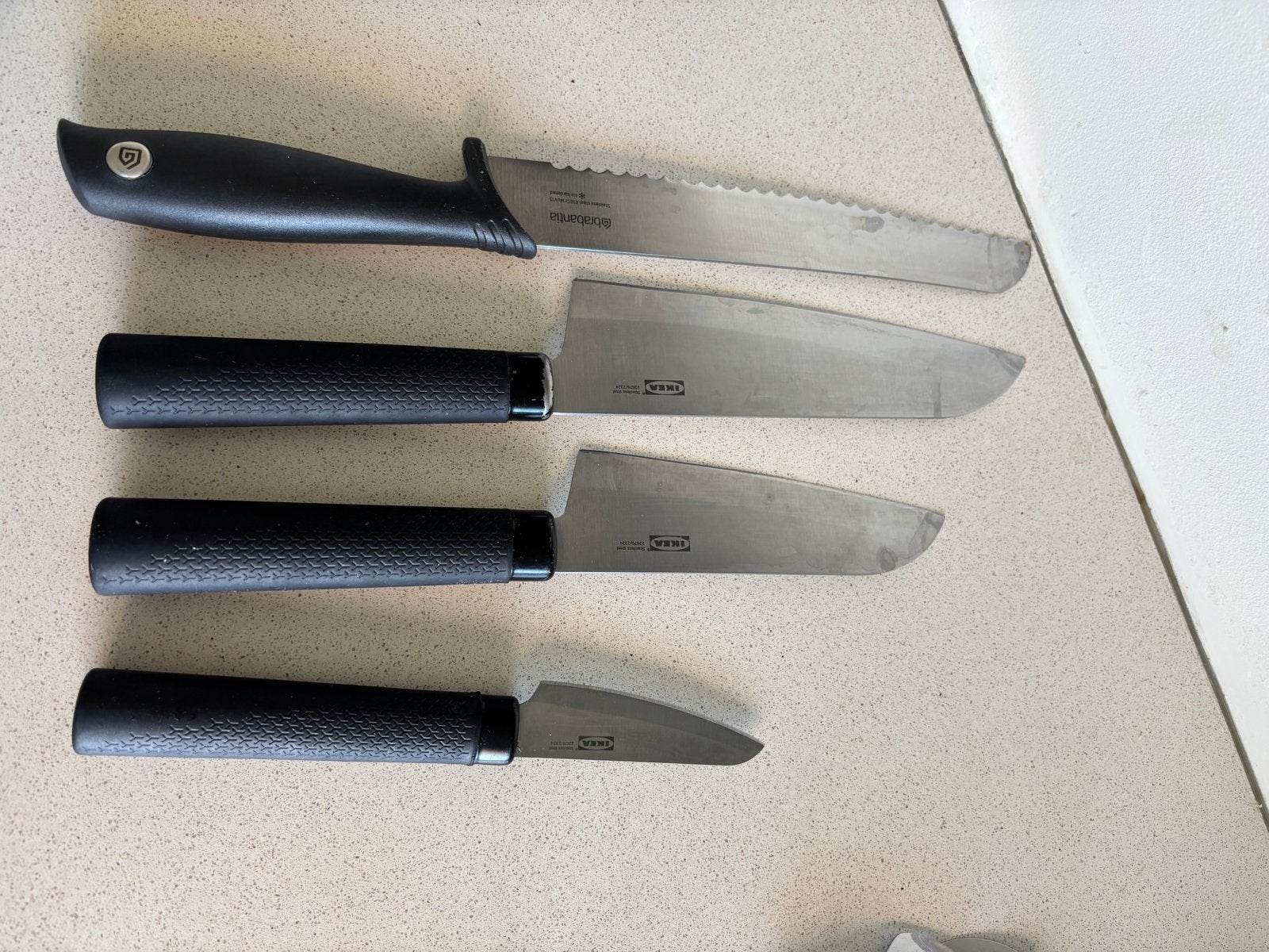 Messenset: Brabantia broodmes en IKEA keukenmessen, Huis en Inrichting, Keuken | Bestek, Ophalen, Gebruikt, Los bestek, IKEA