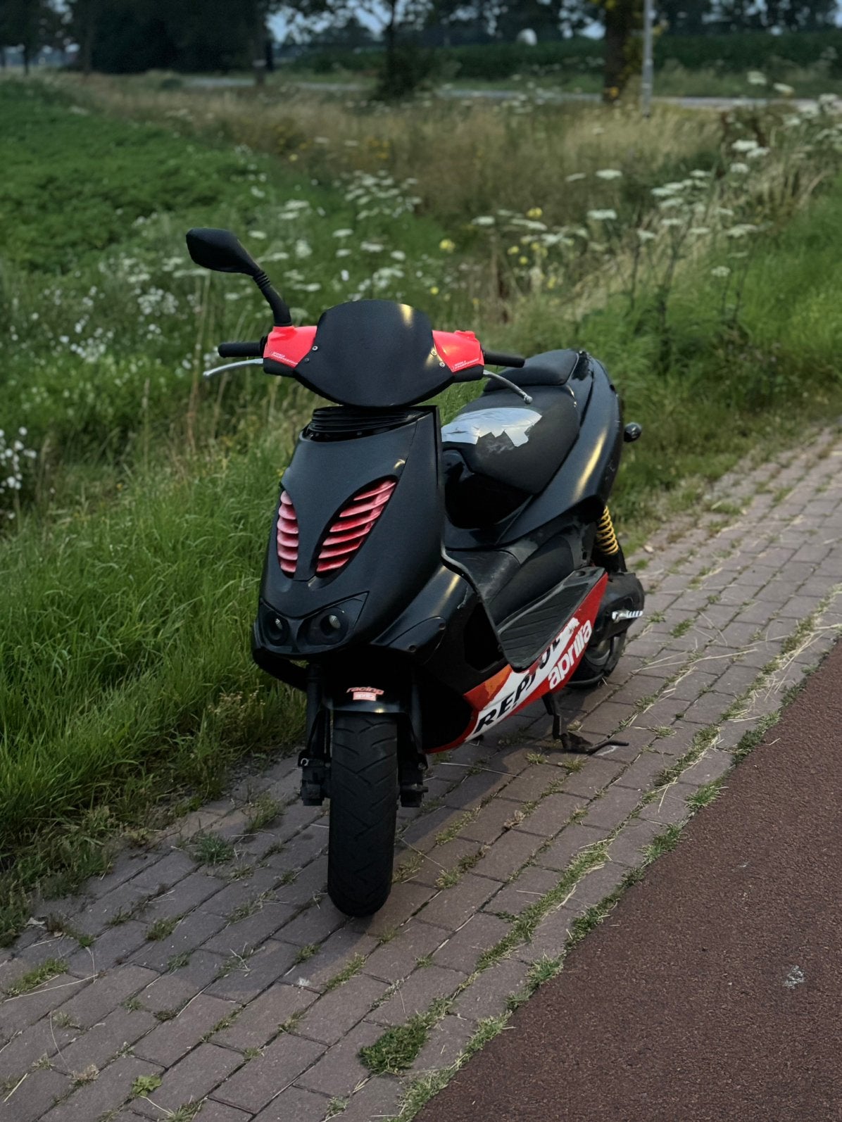 Aprilia sr50, Ophalen of Verzenden, Zo goed als nieuw, Benzine, Overige modellen