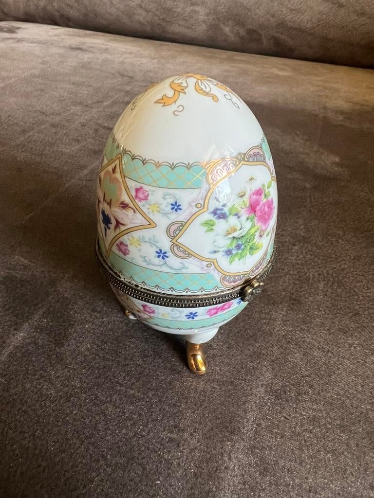 Vintage Frans Porseleinen Ei Sieradendoosje / Snuisterijen., Ophalen of Verzenden