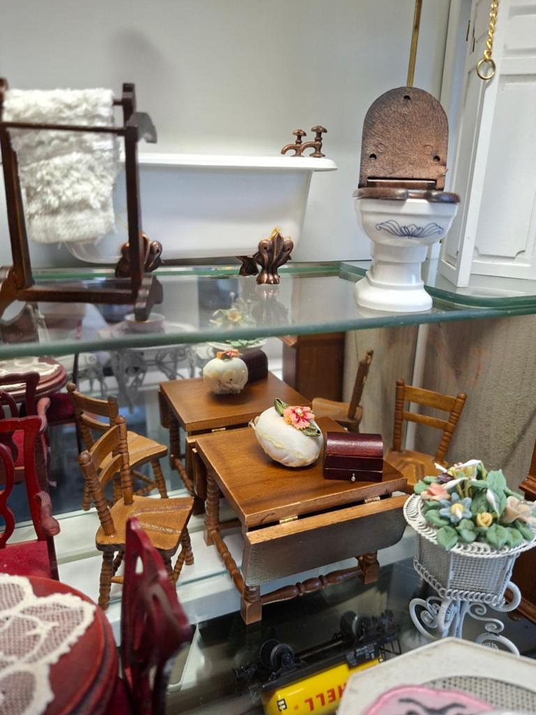 Hangoortafel, Ophalen, Poppenhuis