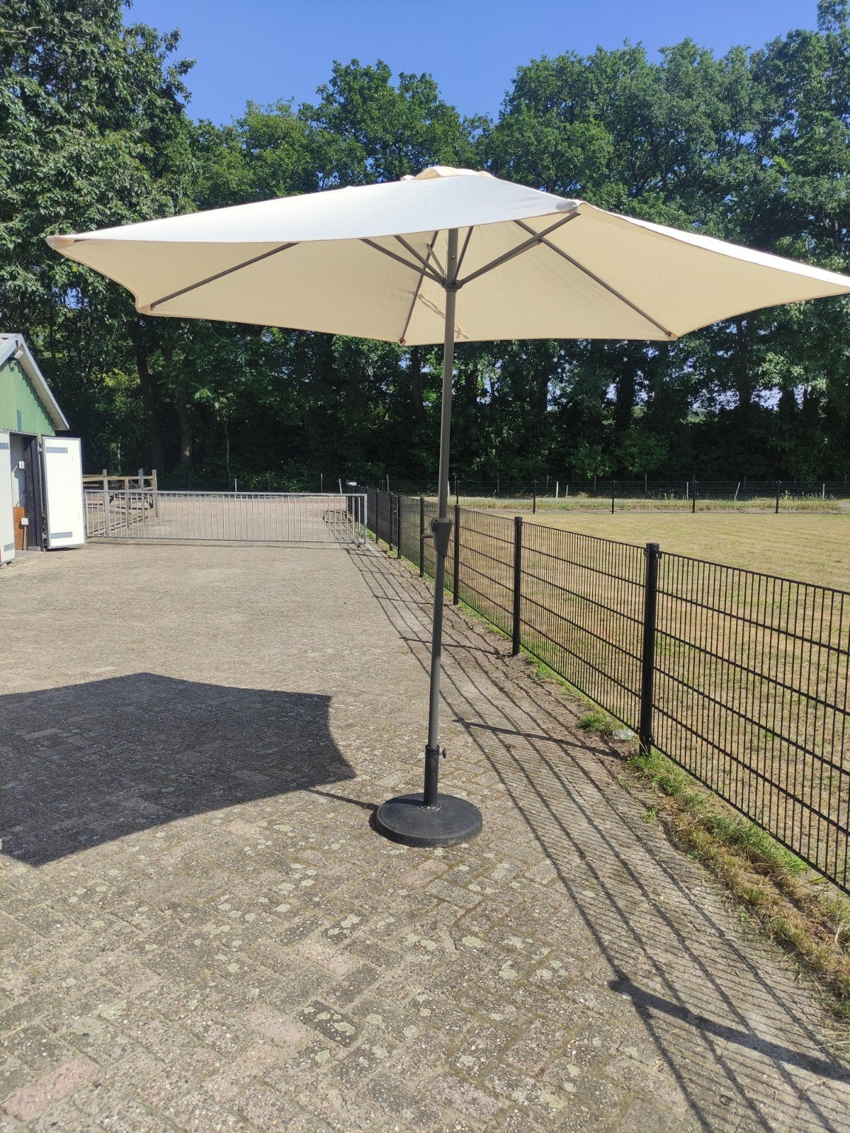 Parasol inclusief voet, Tuin en Terras, Parasols, Ophalen, Nieuw, Zweefparasol