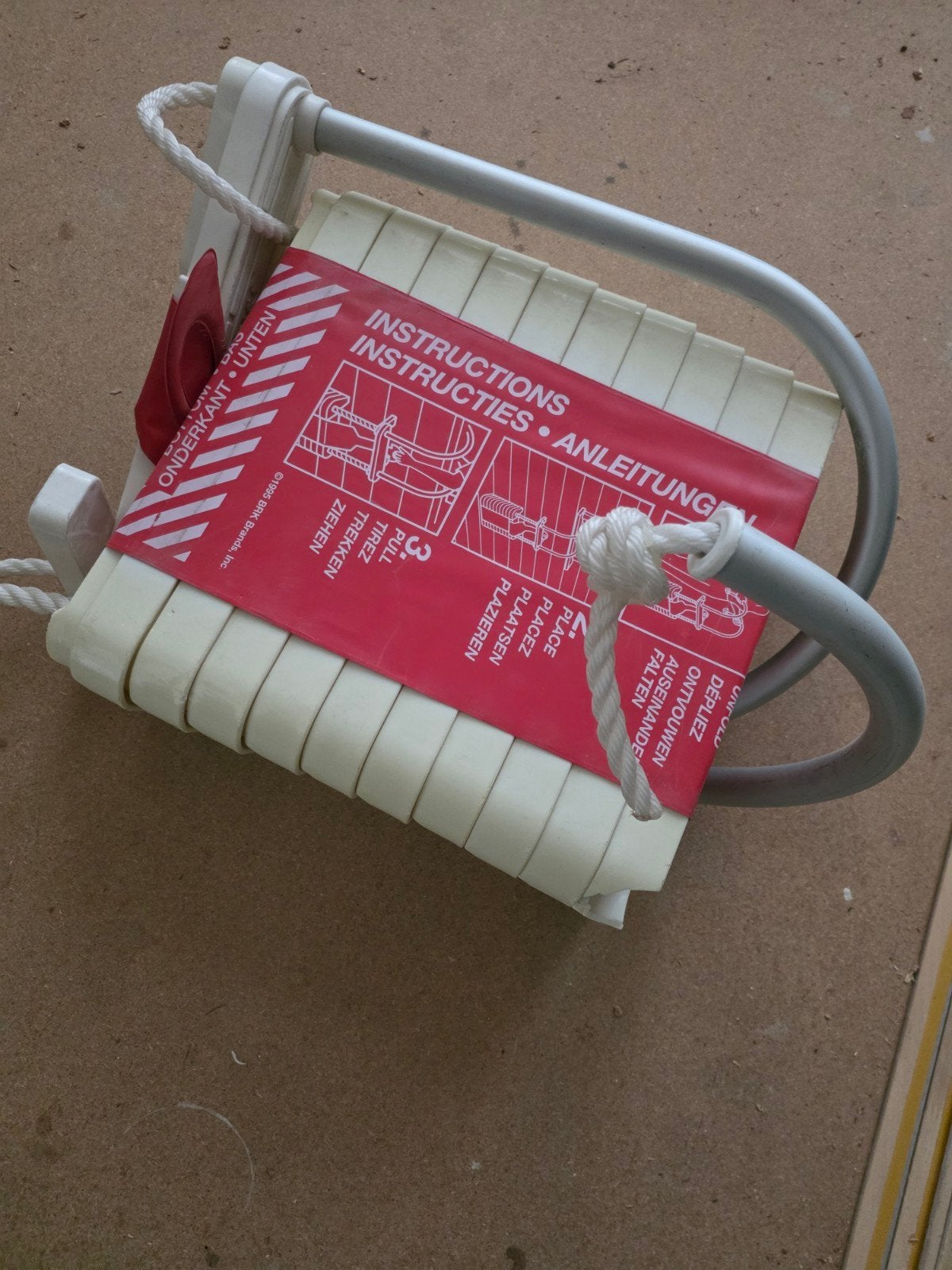 First Alert Brandladder - Noodladder, Ophalen, Zo goed als nieuw, Ladder, Opvouwbaar of Inschuifbaar