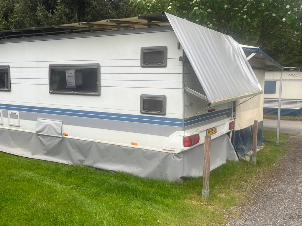 Caravan met aanbouw Brixen im Thale Oostenrijk incl 2027., Standaardzit, Stapelbed, Hobby, Particulier