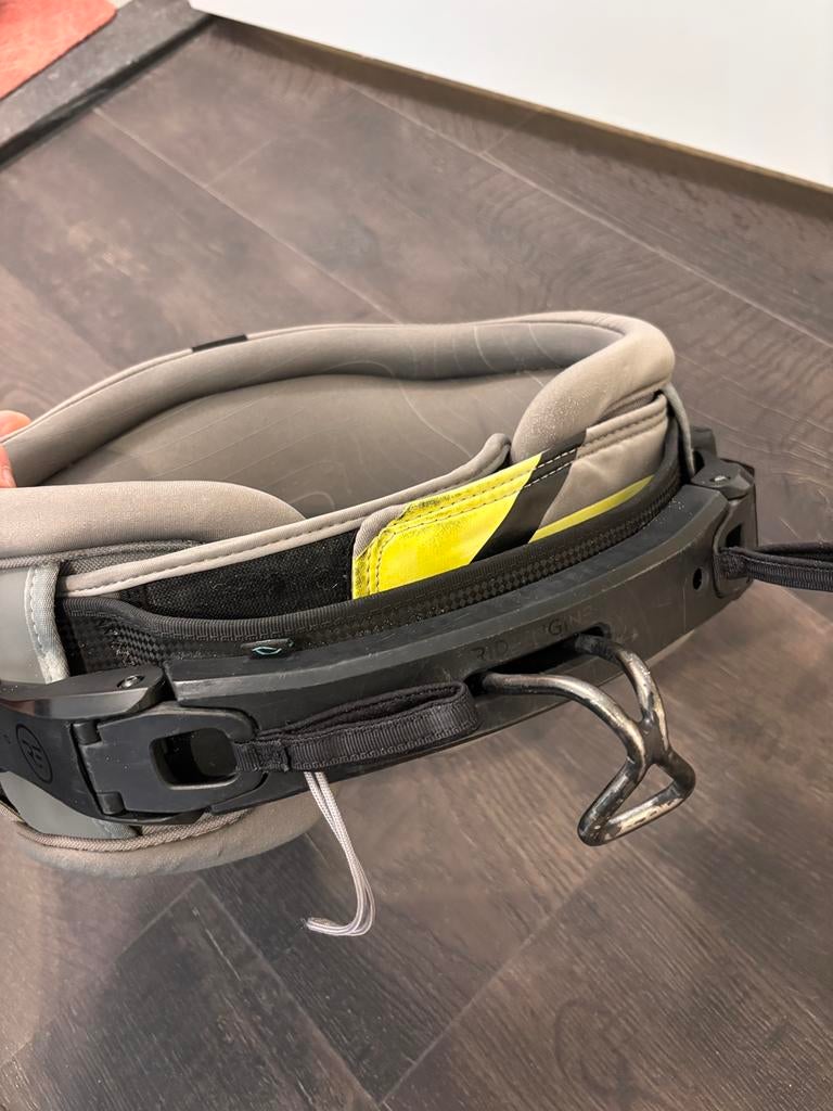 Ride Engine Saber Harness + Unity bar, Watersport en Boten, Kitesurfen, Ophalen, Gebruikt, Trapeze, Geen board