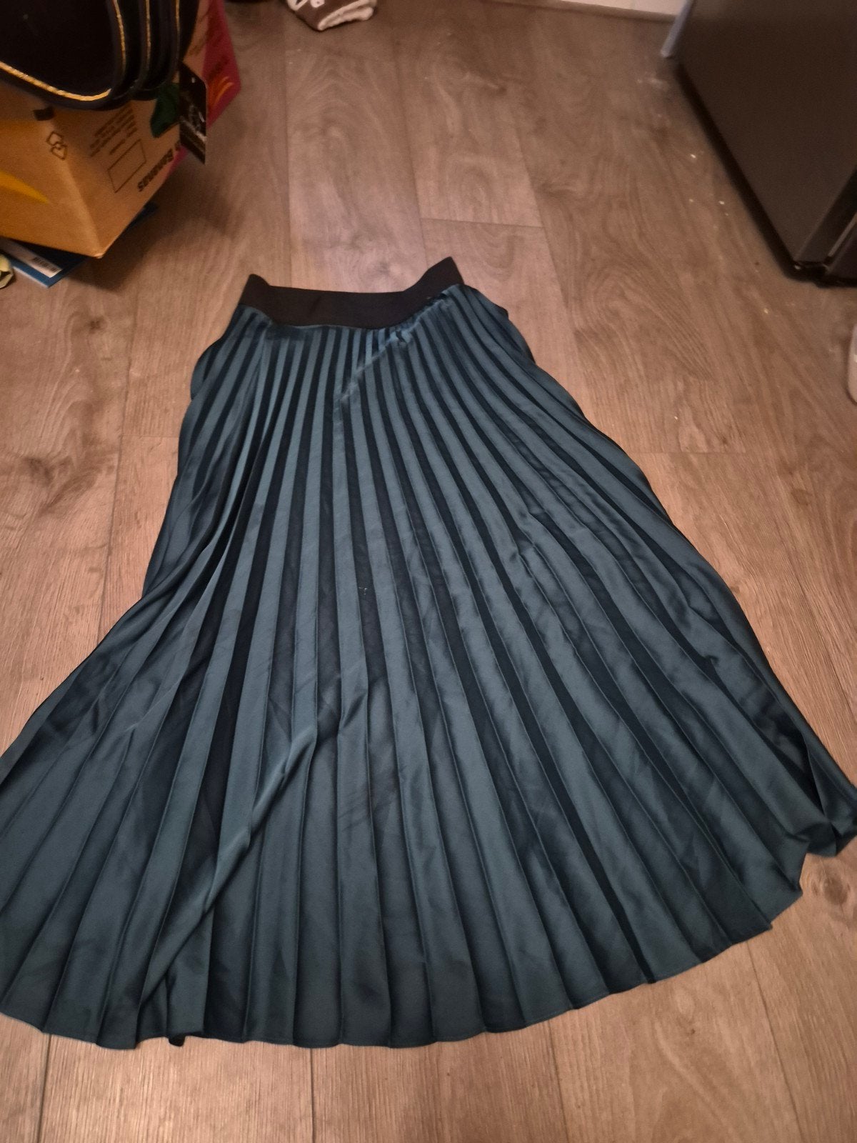 rok maat M merk zara, Ophalen of Verzenden, Zo goed als nieuw, Maat 38/40 (M), Onder de knie