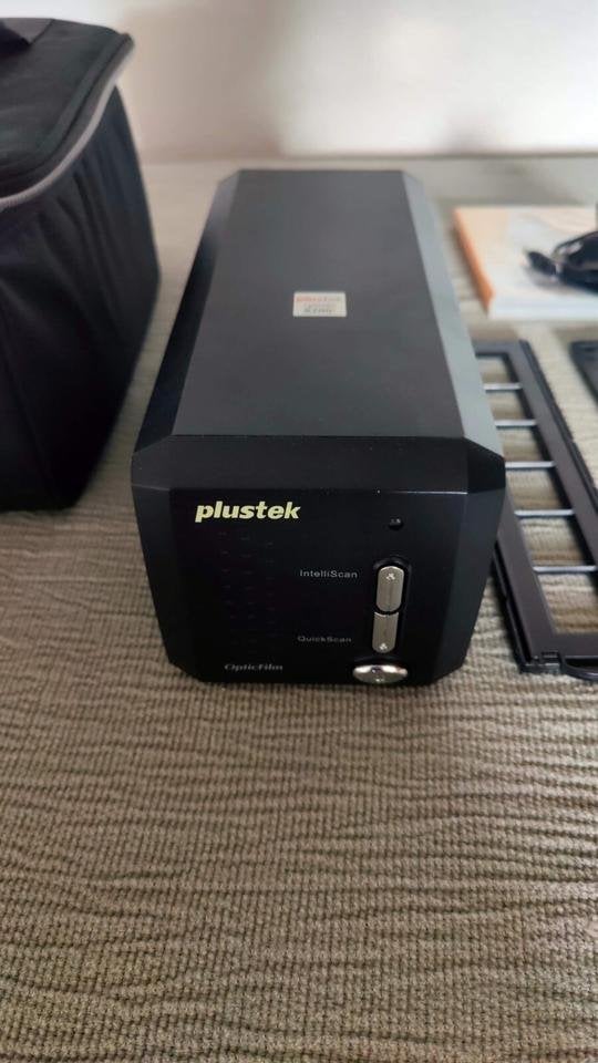 Plustek OpticFilm 8200i Ai — dia- en filmscanner, Computers en Software, Ophalen of Verzenden, Zo goed als nieuw, Plustek