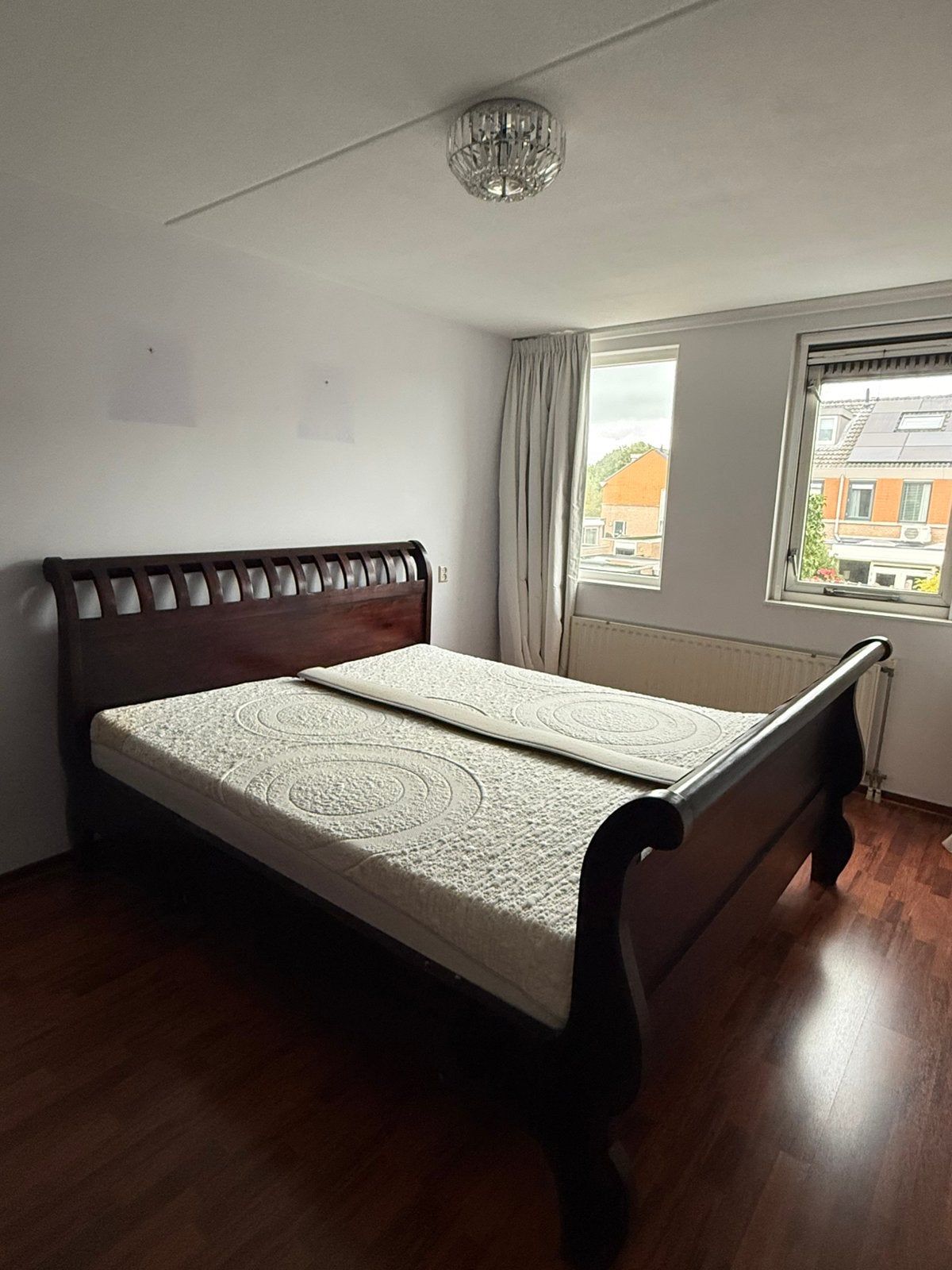 Massief mahoniehouten bed 180x210 in goede staat, Huis en Inrichting, Bruin, Tweepersoons, Ophalen of Verzenden, Zo goed als nieuw