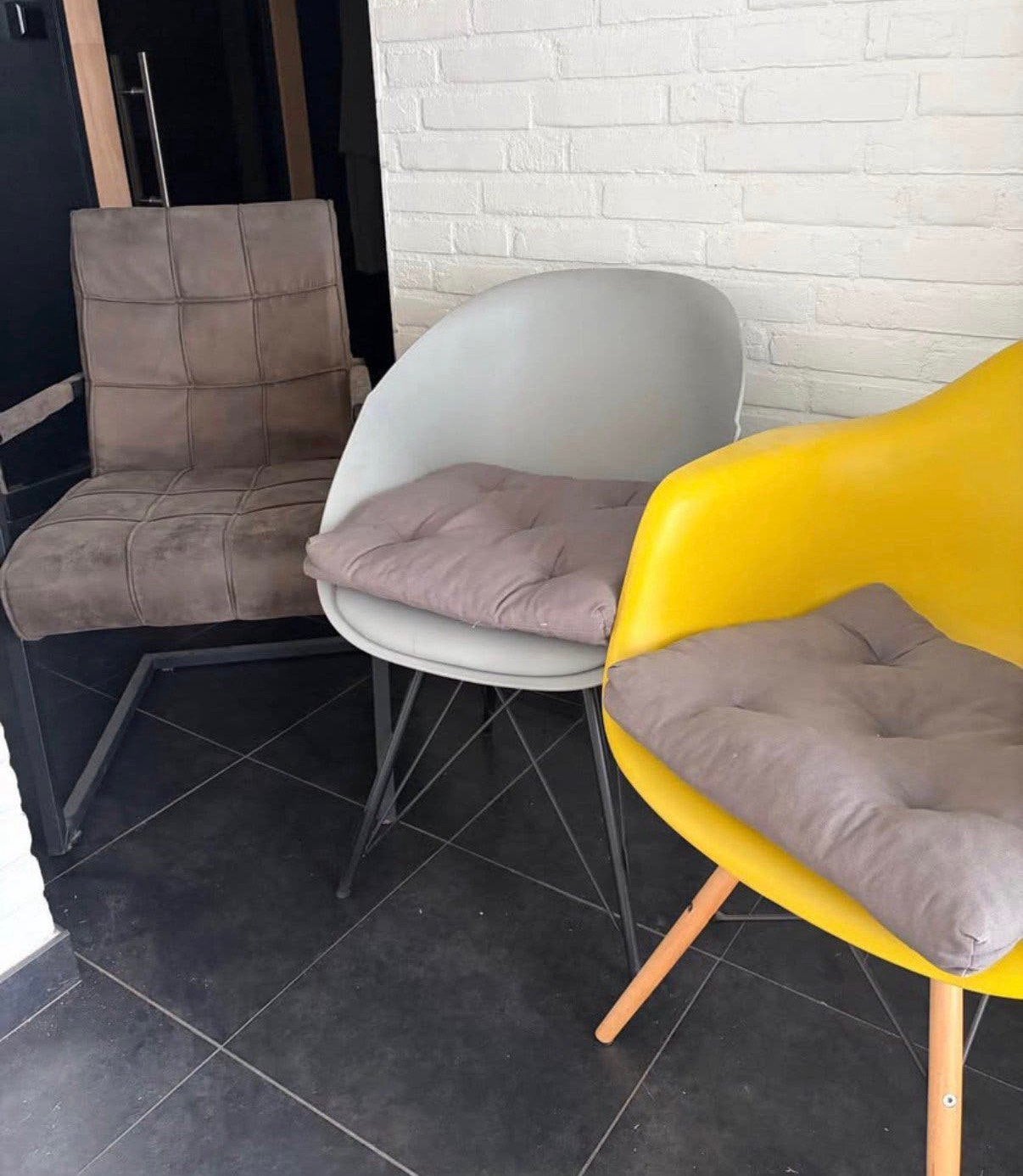 3 eetkamerstoelen, gebruikt maar in goede staat!, Ophalen of Verzenden, Zo goed als nieuw, Kunststof