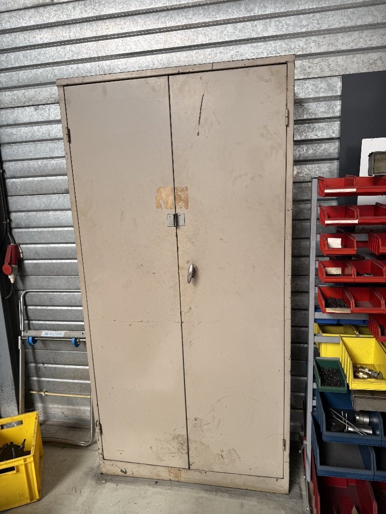 Stalen, industriele kast, Ophalen, Gebruikt, Onbekend@voorbeeld.com, Onbekend