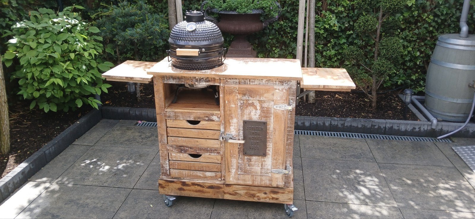 Mooie nieuwe buitenkeuken met ingebouwde kamado, Tuin en Terras, Houtskoolbarbecues, Ophalen, Nieuw