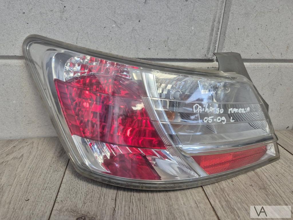 Achterlicht links voor een Daihatsu Materia 2005 - 2010 €150, Gebruikt, Daihatsu, -, -