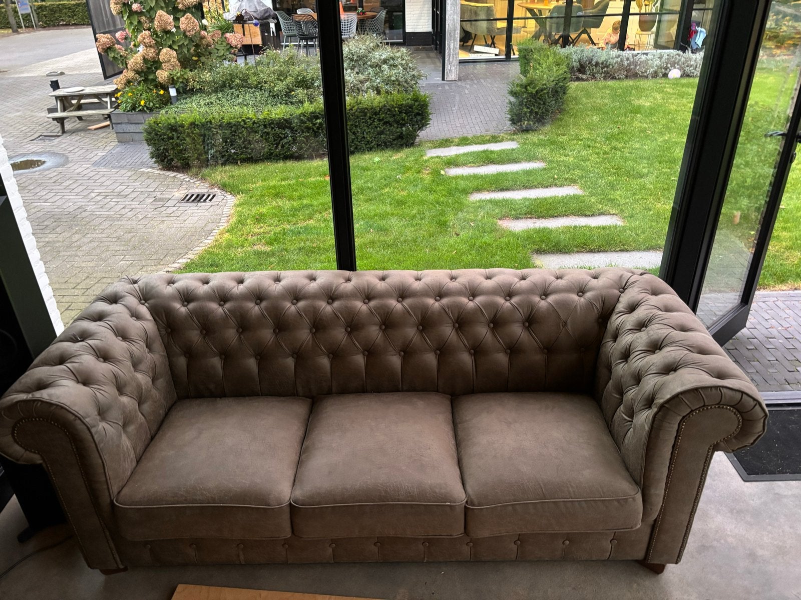 Seats and Sofas Edinburgh 3-zits Chesterfield-stijl bank, Ophalen, Gebruikt, Driepersoons, 75 tot 100 cm