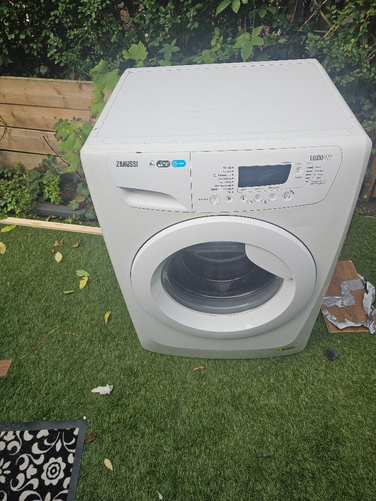 Wasmachine gratis  moet weg, Witgoed en Apparatuur, Ophalen, Gebruikt, 1200 tot 1600 toeren, 85 tot 90 cm
