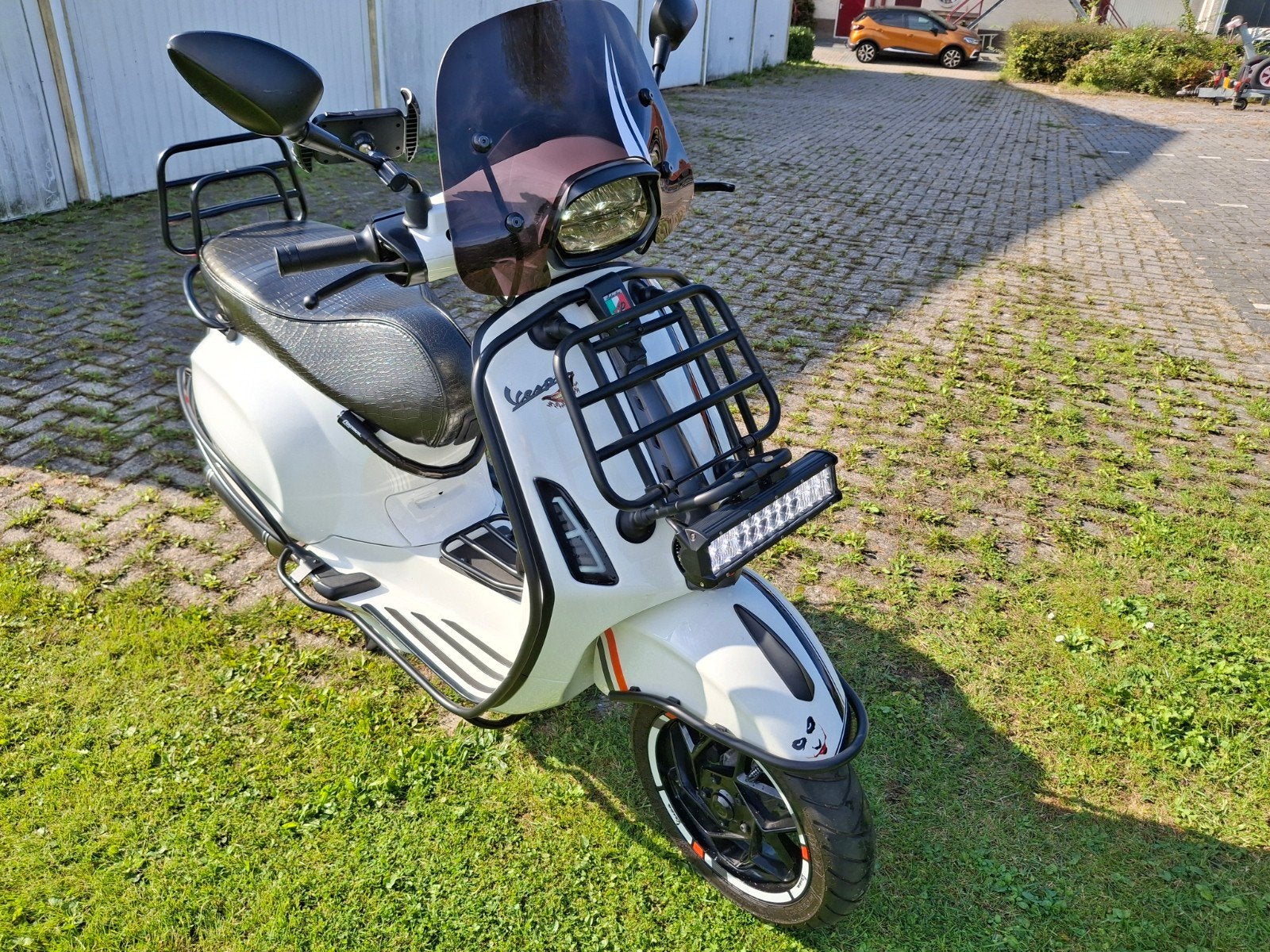 Vespa Sprint 25 km/u - Zo goed als nieuw, lage kilometerstan, Ophalen, Overige modellen, Zo goed als nieuw, Maximaal 25 km/u