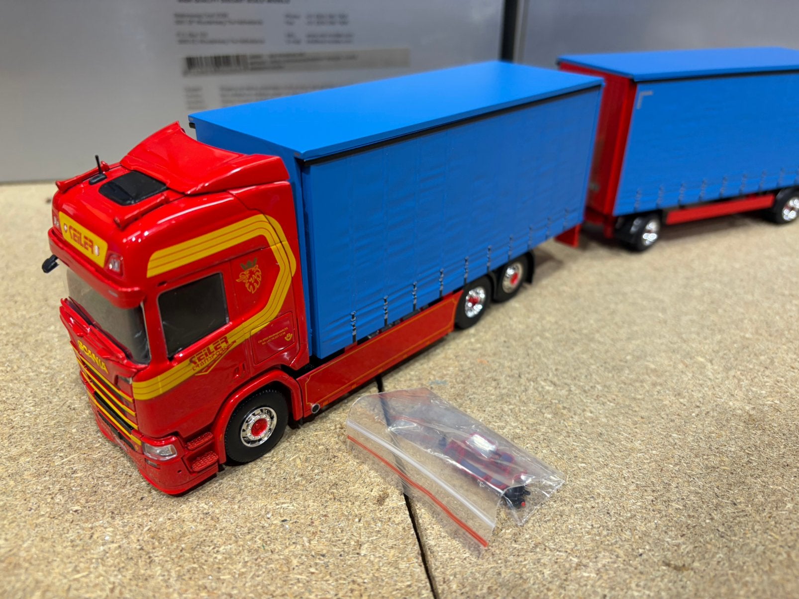 TEKNO SCANIA R520 SEILER ZWITSERLAND COMBI, Ophalen of Verzenden, Zo goed als nieuw, Bus of Vrachtwagen, Tekno