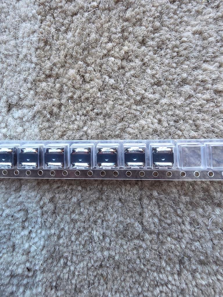 SMD Inductor 22uH (220) - Spoel voor elektronica, Hobby en Vrije tijd, Elektronica-componenten, Onbekend, Nieuw, Ophalen of Verzenden