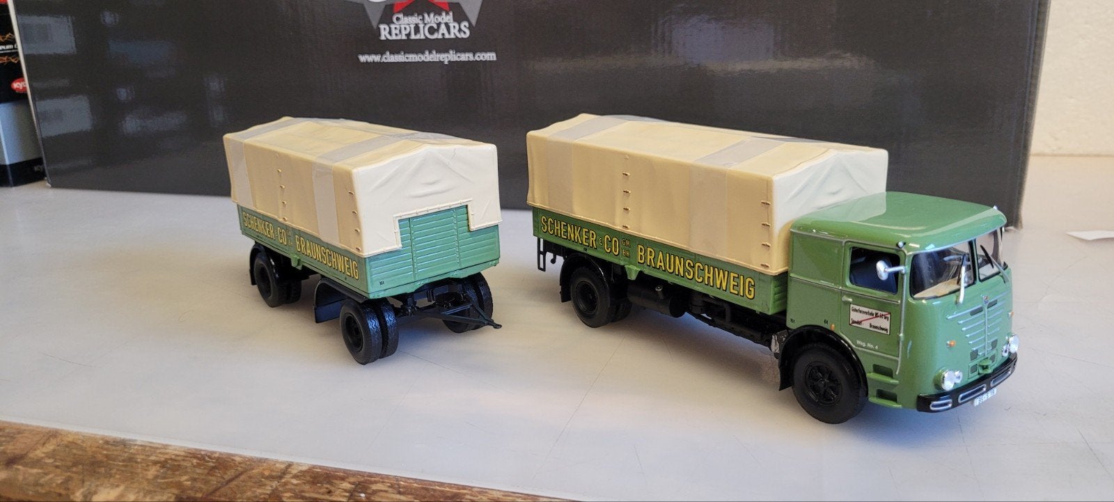Minichamps BÜSSING LU 11/16 Schenker Braunschweig, Hobby en Vrije tijd, Modelauto's | 1:43, Ophalen of Verzenden, Zo goed als nieuw