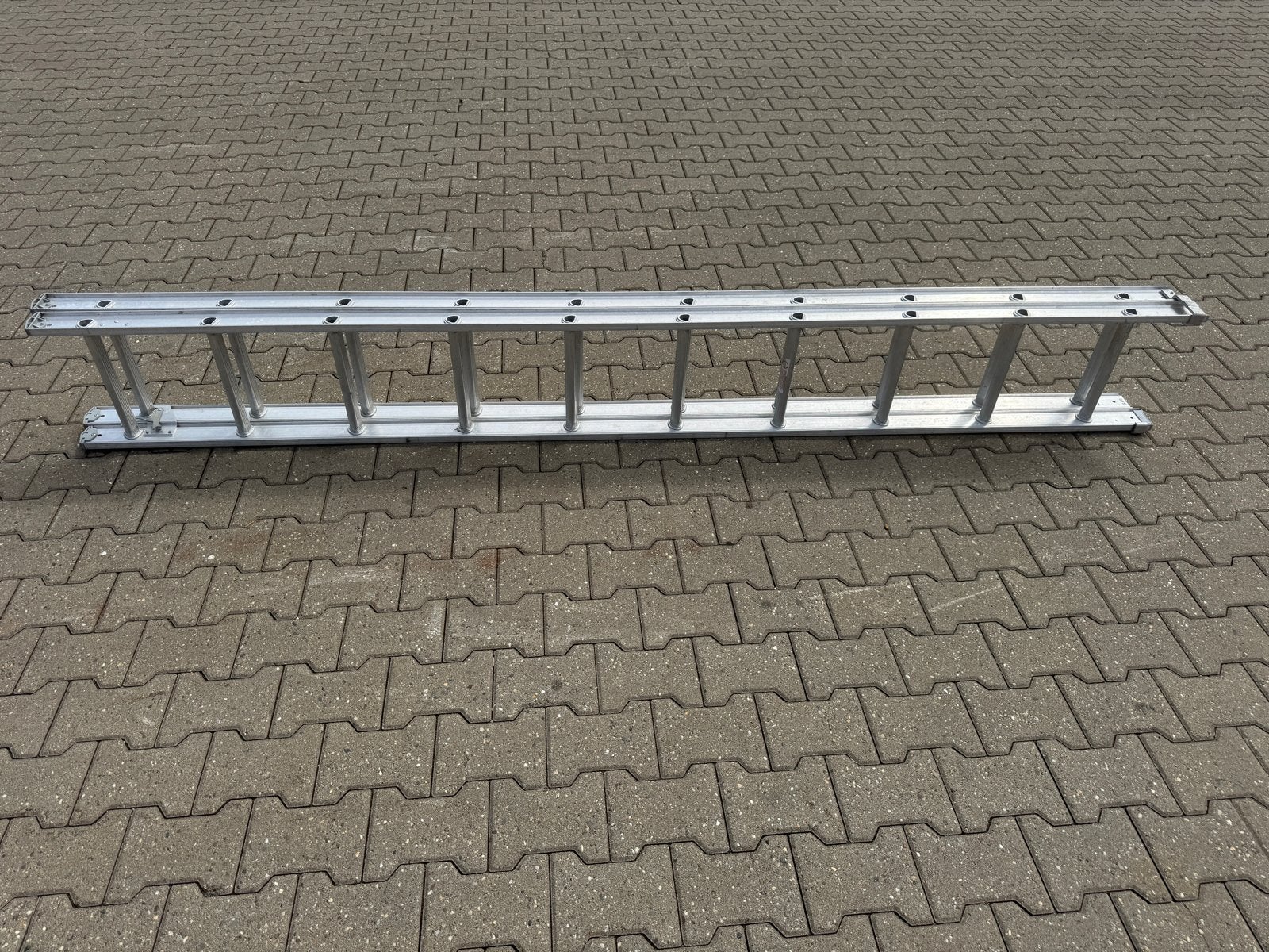 Excelsior Aluminium Ladder - 2.74m tot 4.90m, Doe-het-zelf en Verbouw, Ladders en Trappen, Ophalen, Gebruikt, Ladder, Opvouwbaar of Inschuifbaar
