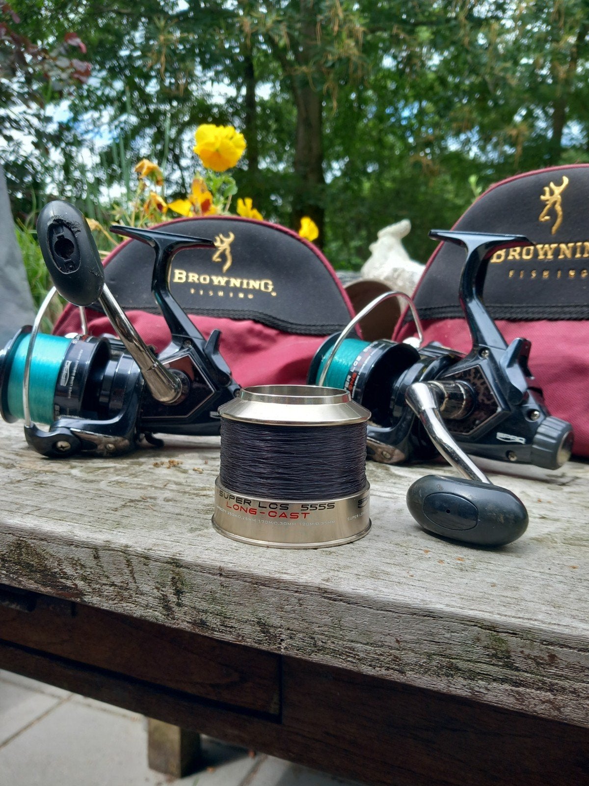 2 nog goede Spro Longcast baitrunners incl 1 res. spoel, Watersport en Boten, Ophalen of Verzenden, Gebruikt, Molen