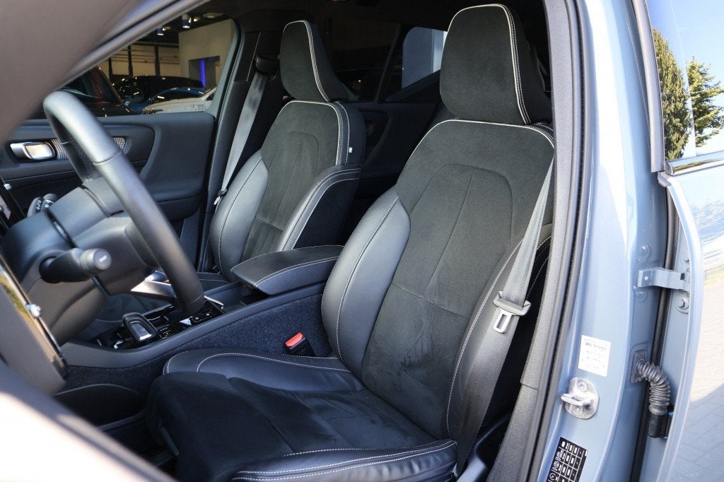 Volvo XC40 R Design Recharge PEHV / Panodak / El. a-klep / L, Auto's, Volvo, Automaat, Gebruikt, Huisgarantie, Met garantie (alle)