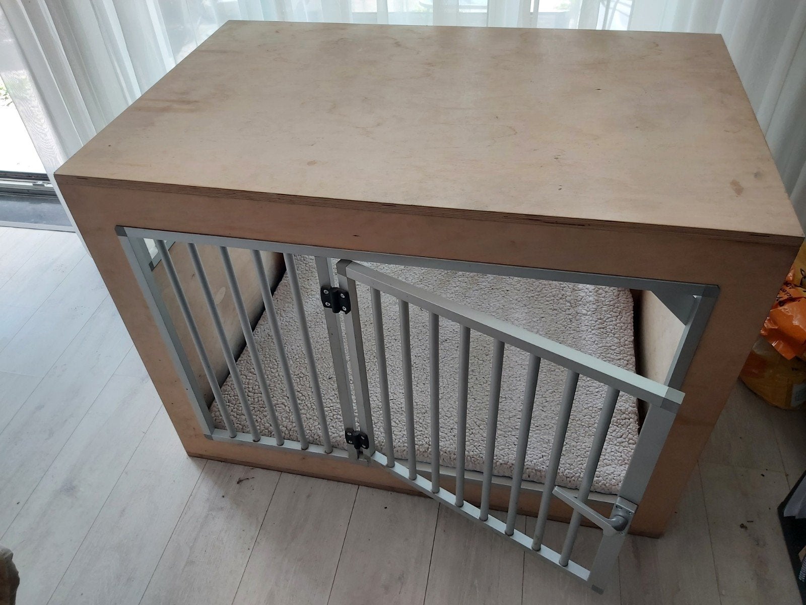 Grote houten hondenbench 110x70x80 cm, Ophalen, Gebruikt