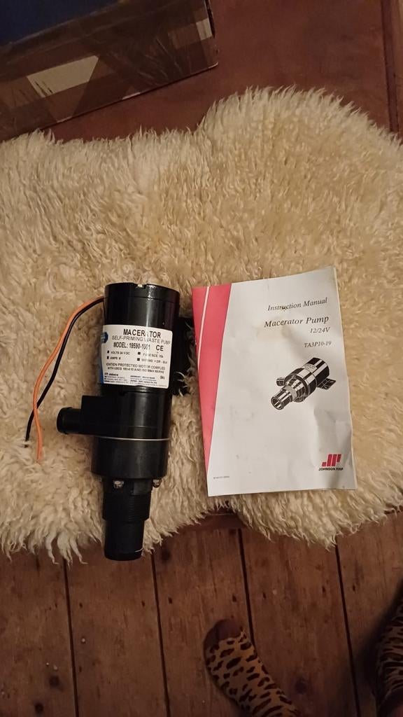 Macerator pomp 24 volt, Ophalen of Verzenden, Nieuw