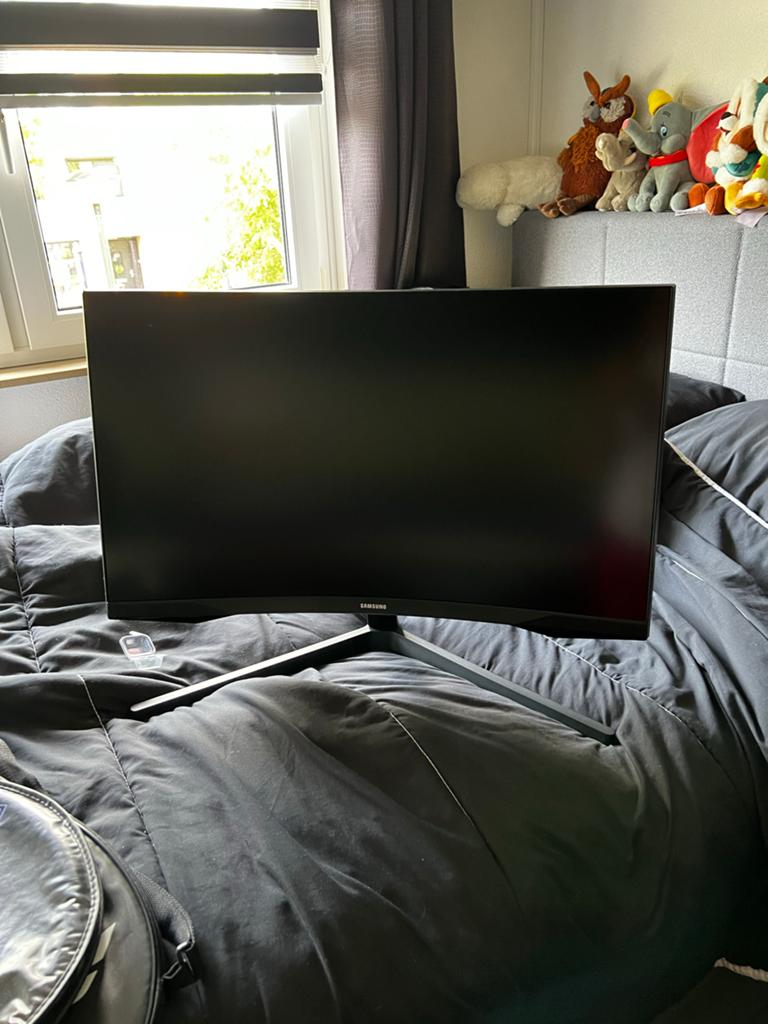 Samsung gaming scherm, Computers en Software, Monitoren, IPS, Full HD, Zo goed als nieuw, 60 Hz of minder