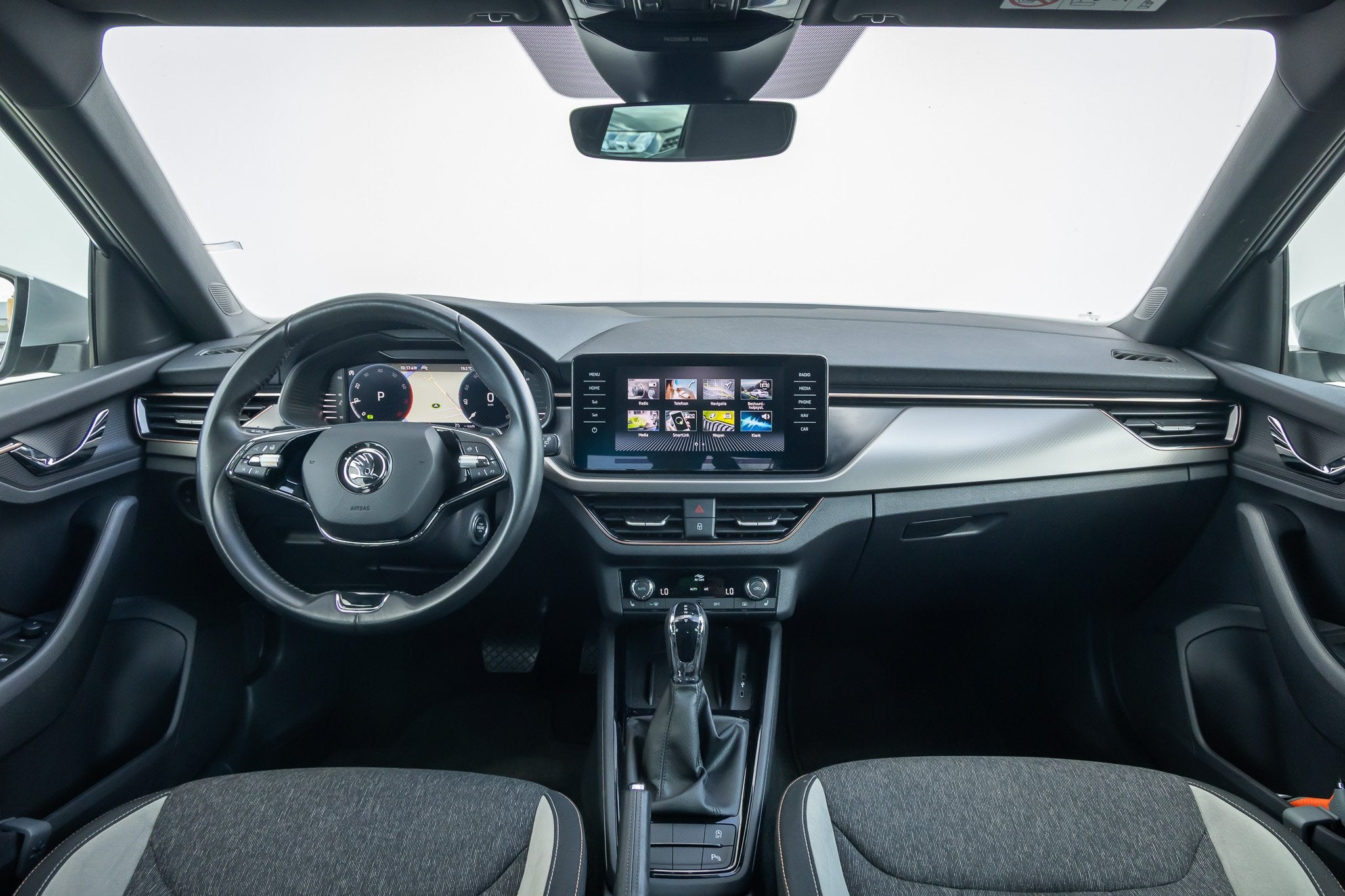 Skoda Kamiq 1.0 TSI Bns Edition nlauto pano | digitale telle, Gebruikt, Euro 6, 49 €/maand, Origineel Nederlands