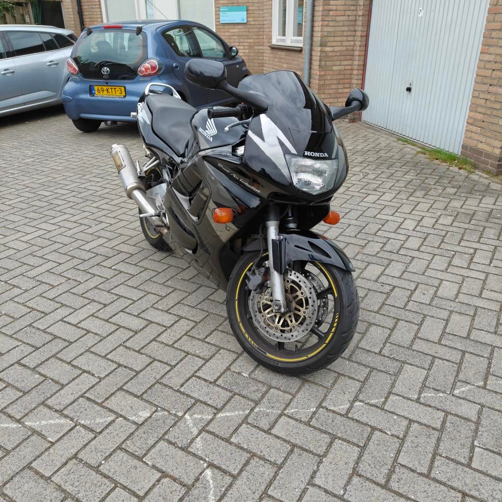 Honda CBR 600 F3, 4 cilinders, Gebruikt, Minimaal motorrijbewijs A2, Handgeschakeld
