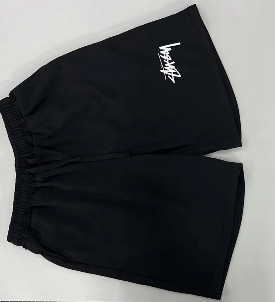 Dunne Stussy korte broek met wit logo - Maat M, Ophalen of Verzenden, Gedragen, Maat 48/50 (M), Zwart