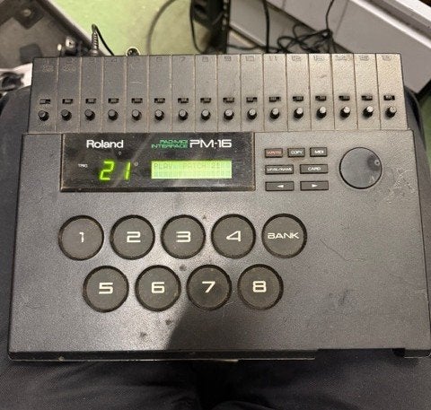Roland PM16 MIDI controller, Ophalen, Gebruikt
