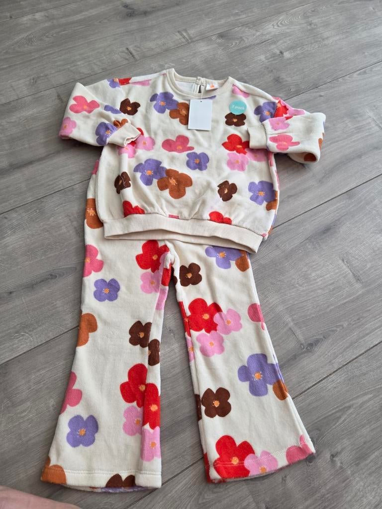 Leuk Hema sweater setje maat 92 - Nieuw met kaartje, Kinderen en Baby's, Kinderkleding | Maat 92, Jongen of Meisje, Nieuw, Ophalen of Verzenden