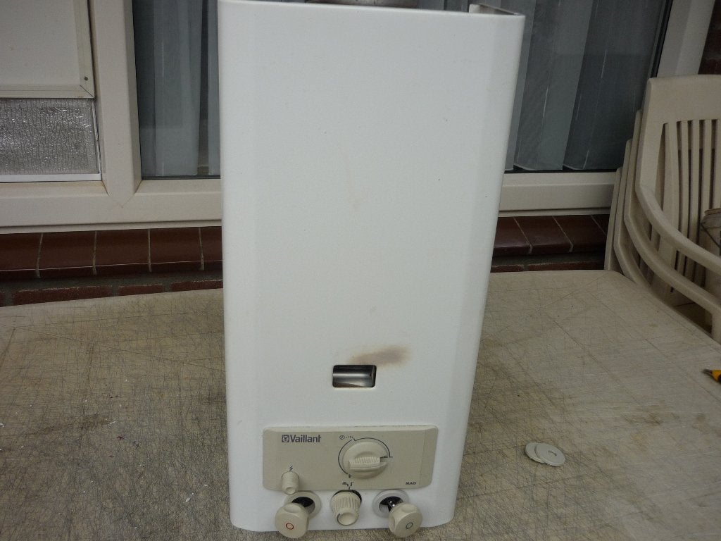 2x Geiser vaillant mag nl 9/2 xz b 28-30/37 m butaan/aardgas, Doe-het-zelf en Verbouw, Geisers en Boilers, Gebruikt, Geiser, Ophalen of Verzenden