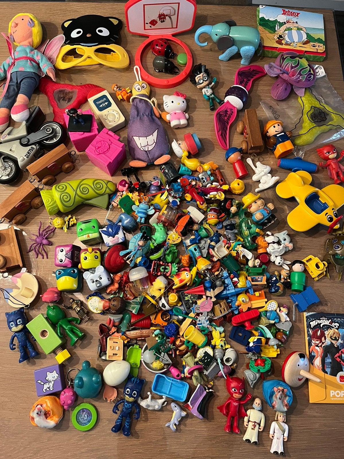 Set poppetjes en speeltjes, Ophalen of Verzenden, Gebruikt