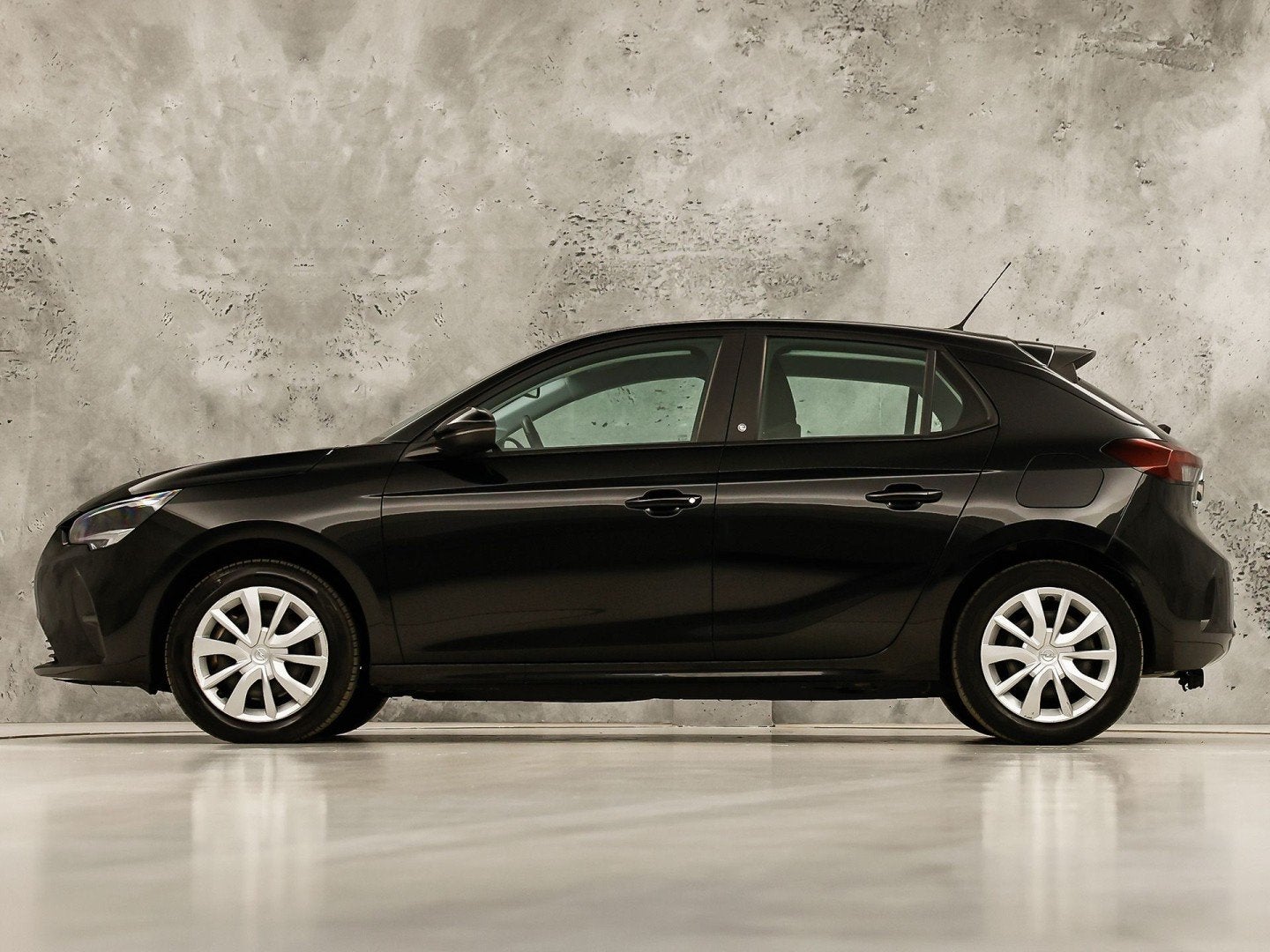Opel CORSA-E Business Edition 50 kWh Automaat (SOH 92,5%, NA, 12 maanden, Gebruikt, Zwart, Zwart